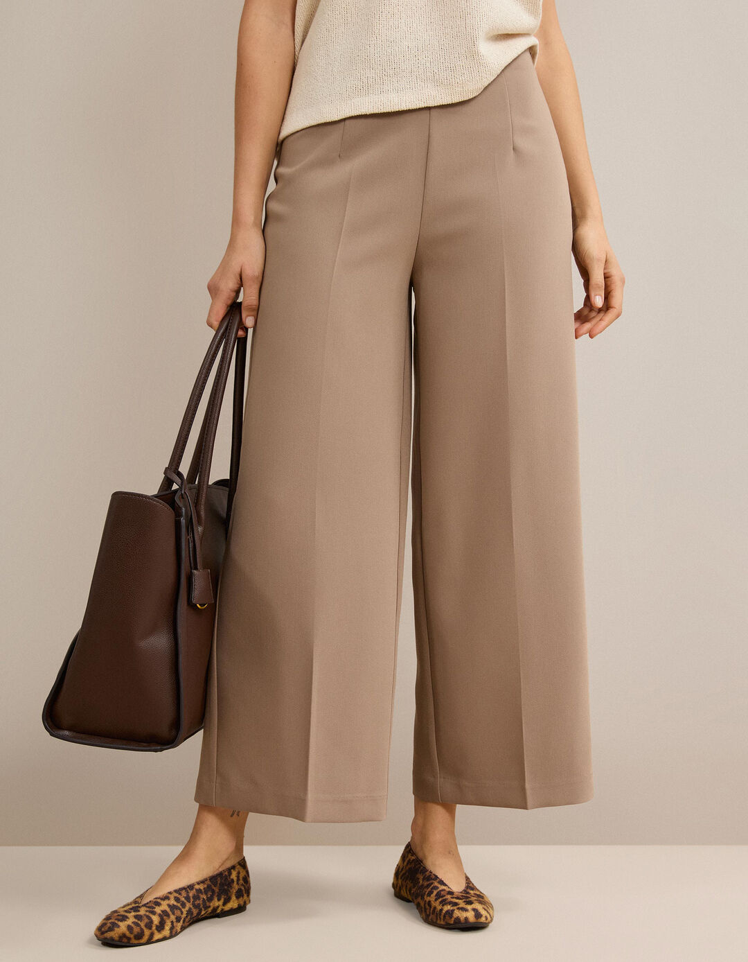 Cal&ccedil;as Culotte, Mulher, Bege Escuro