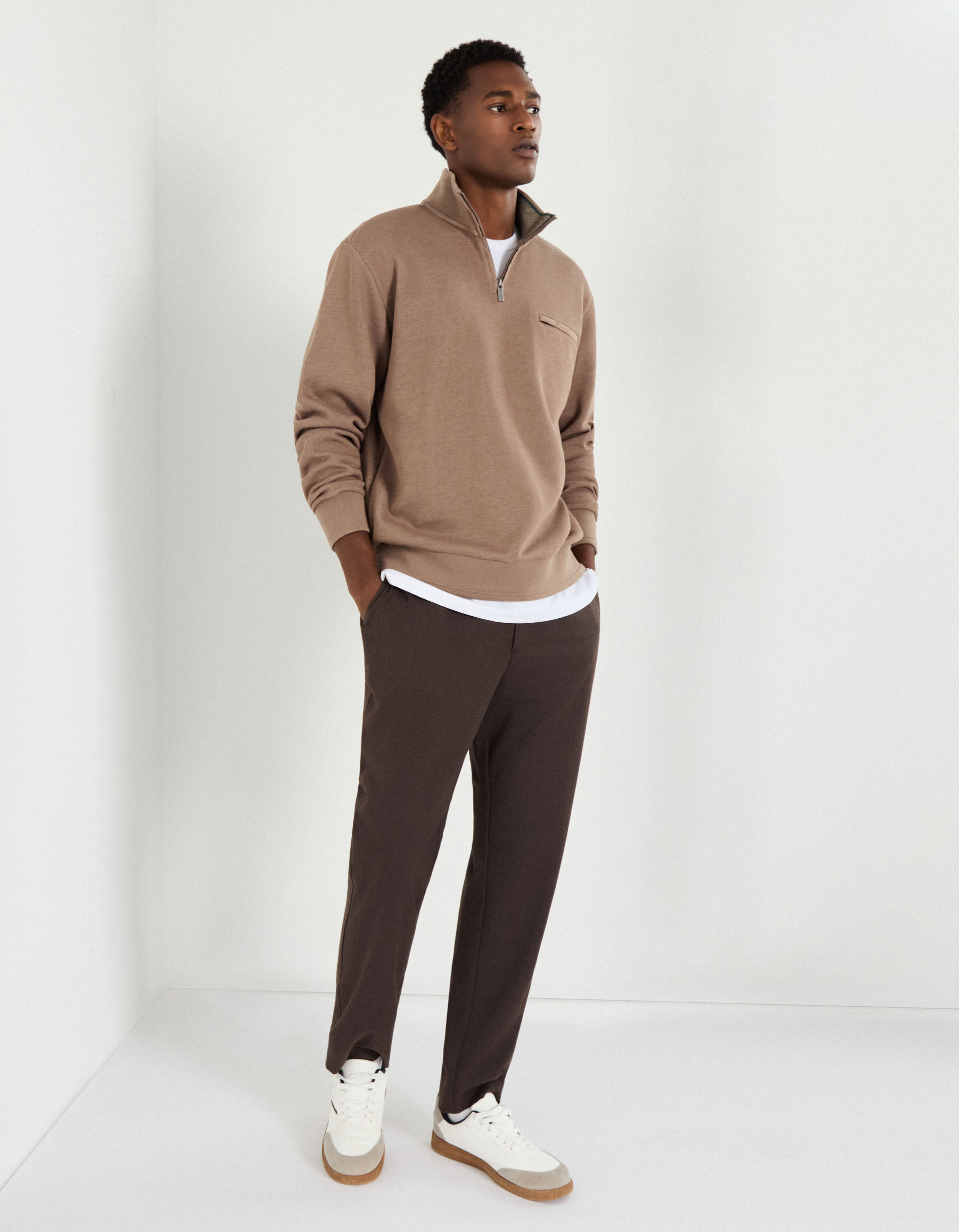 Comprar Online Cal&ccedil;as, Homem, Bege Escuro 