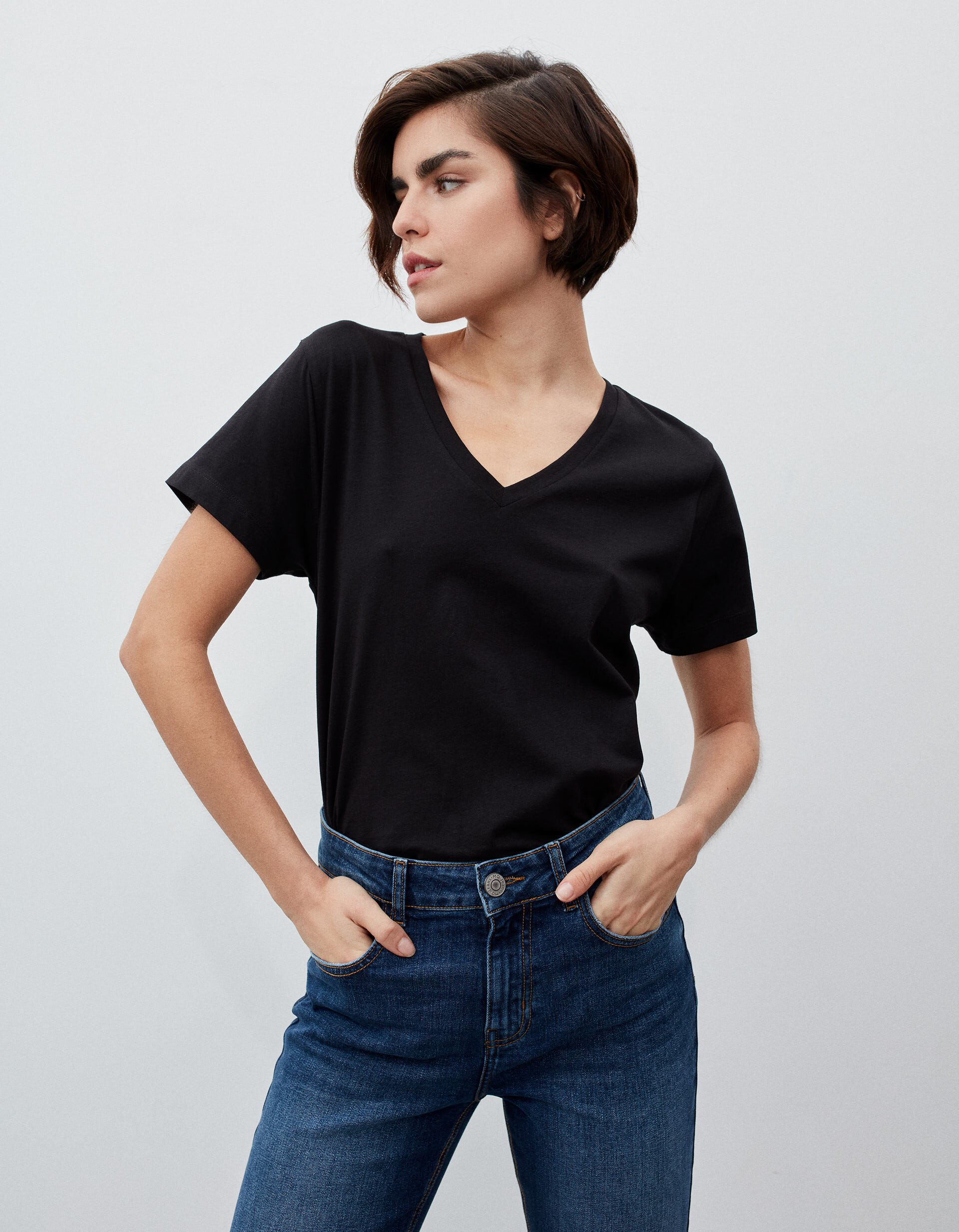 Comprar Online V Neckline T-shirt, Women, Black