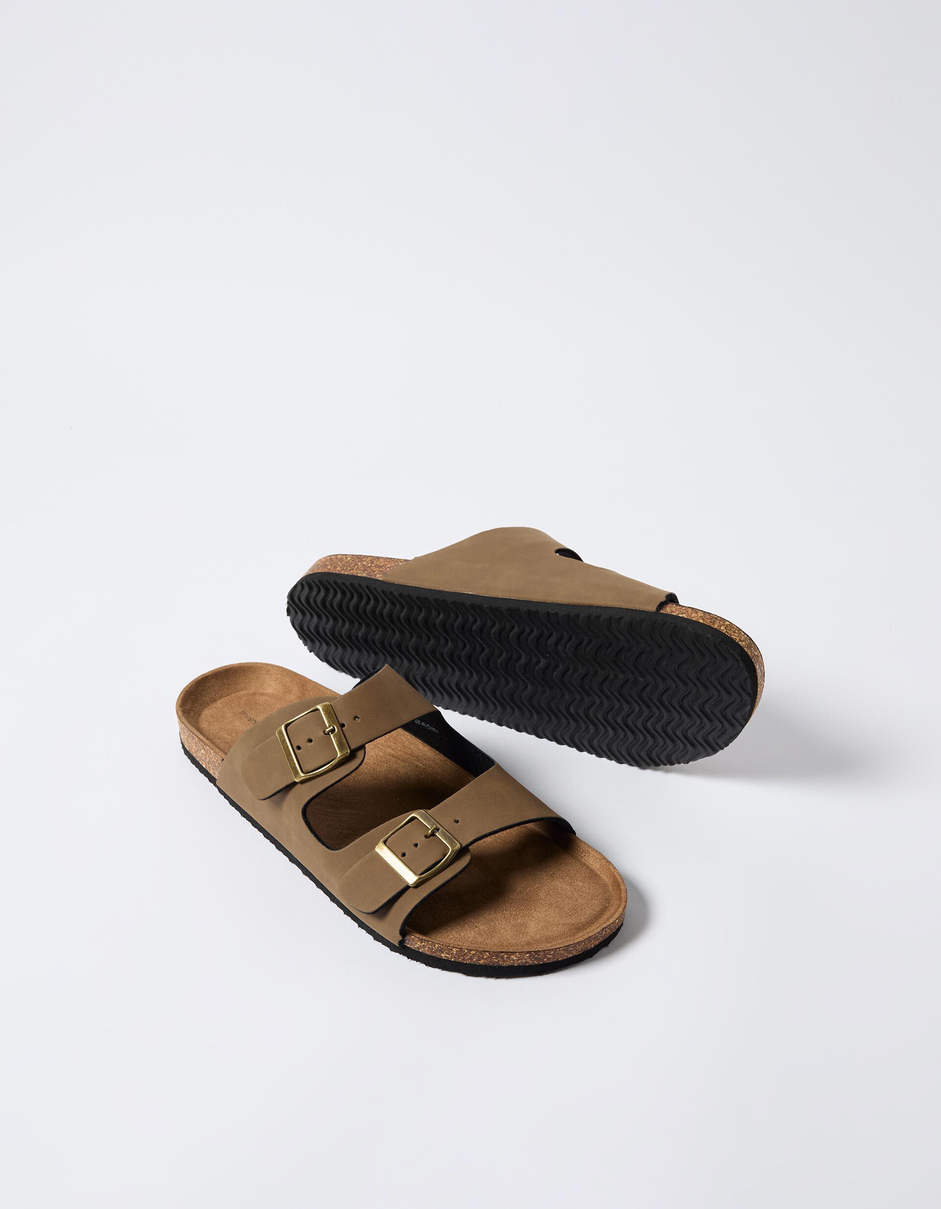 Comprar Online Sand&aacute;lias com Fivela, Homem, Castanho