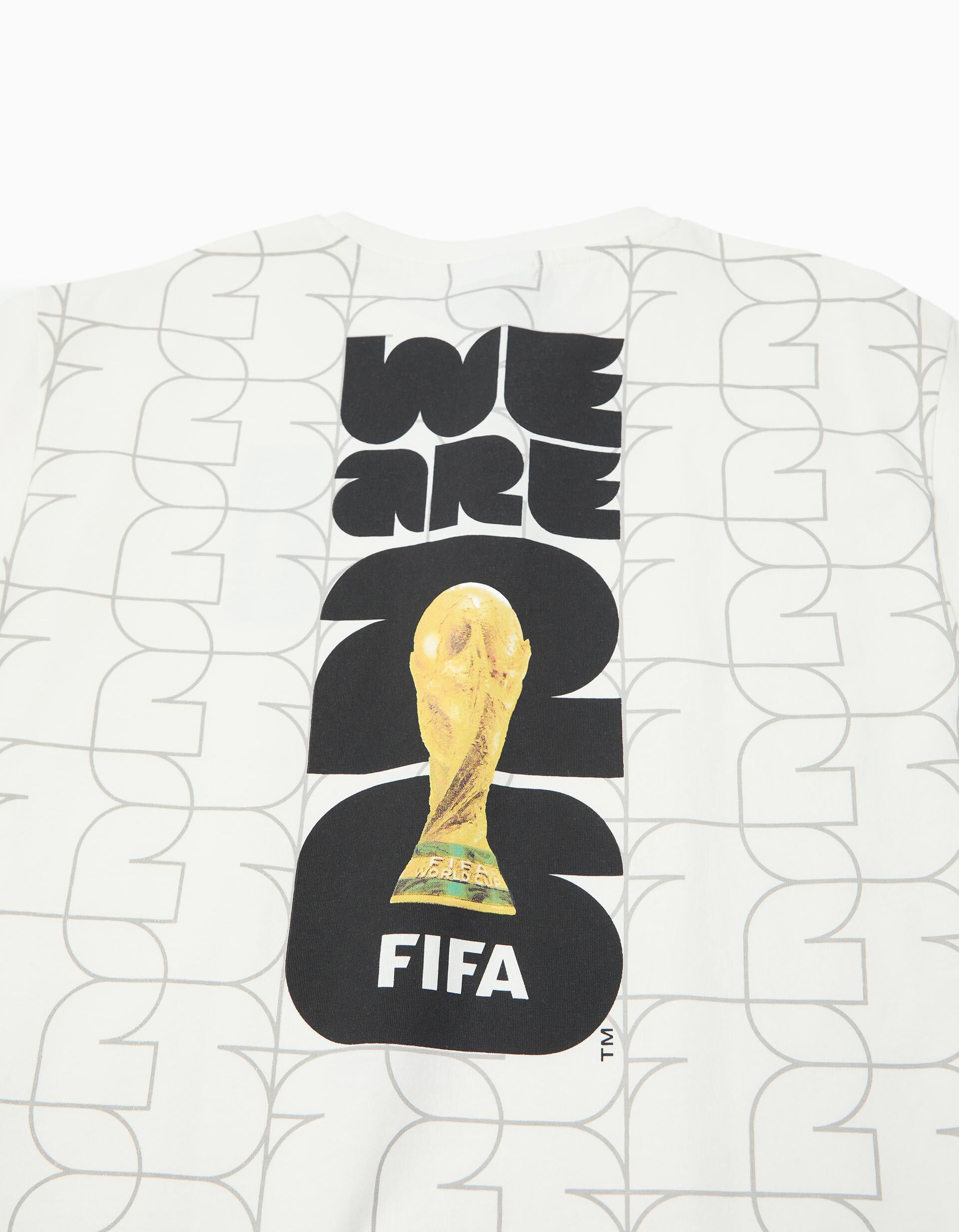 Comprar Online T-shirt 'FIFA', Menino, Branco