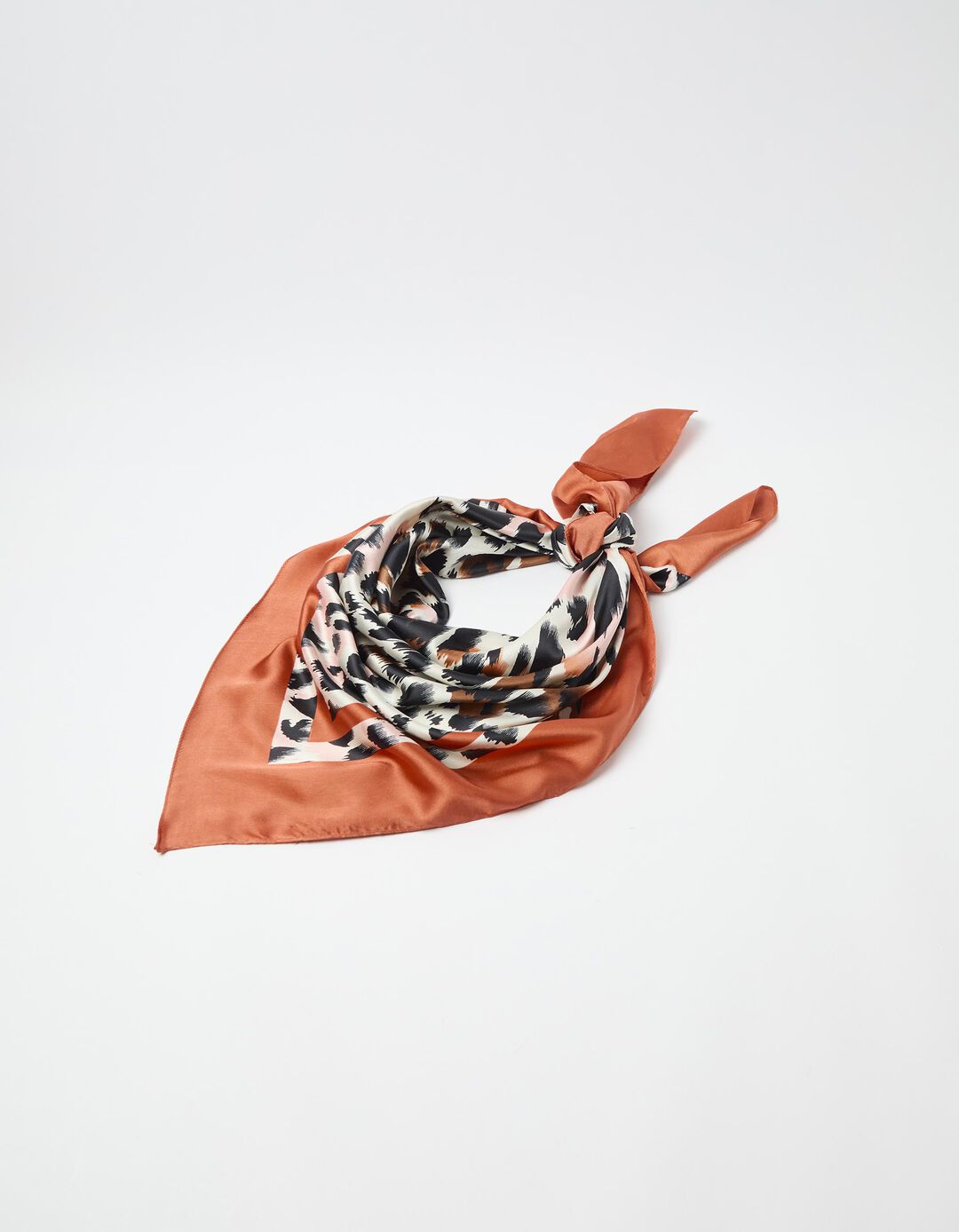 Len&ccedil;o Animal Print, Mulher, Multicor