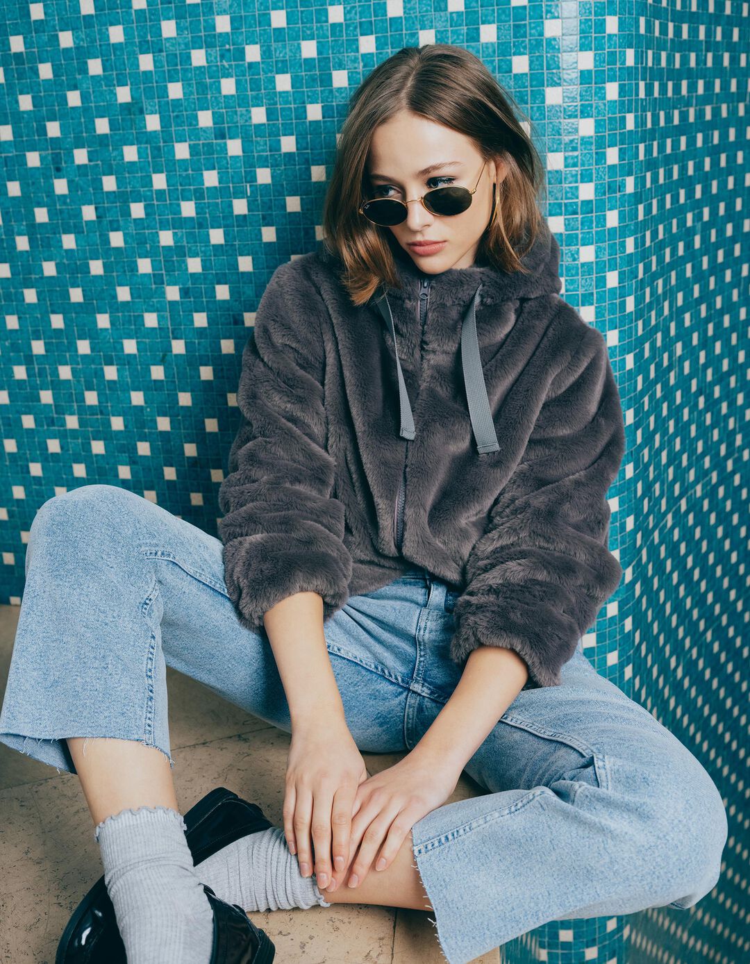 Casaco de Pelo Sint&eacute;tico com Capuz, Mulher, Cinzento