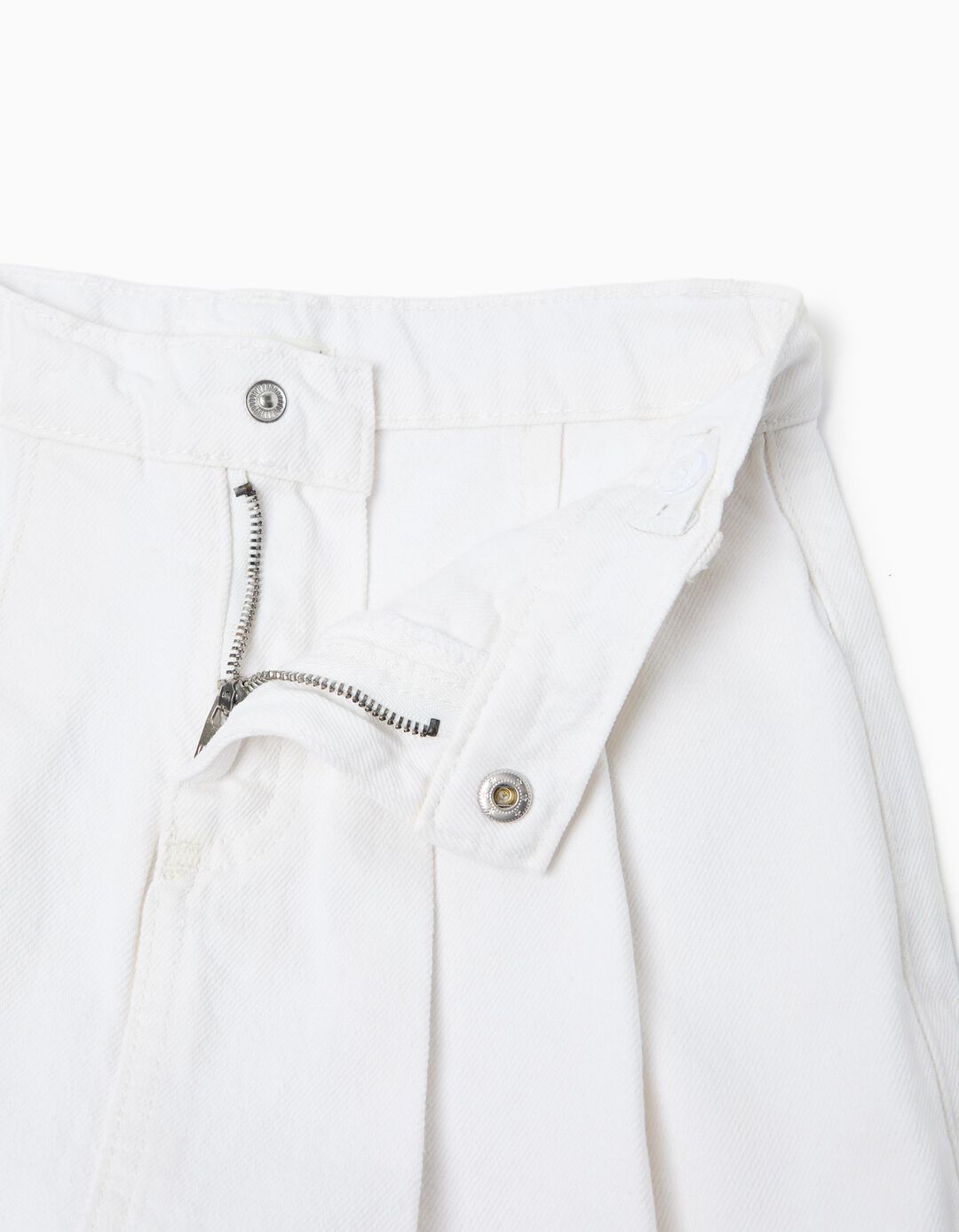 Saia-cal&ccedil;&atilde;o de Ganga, Menina, Branco