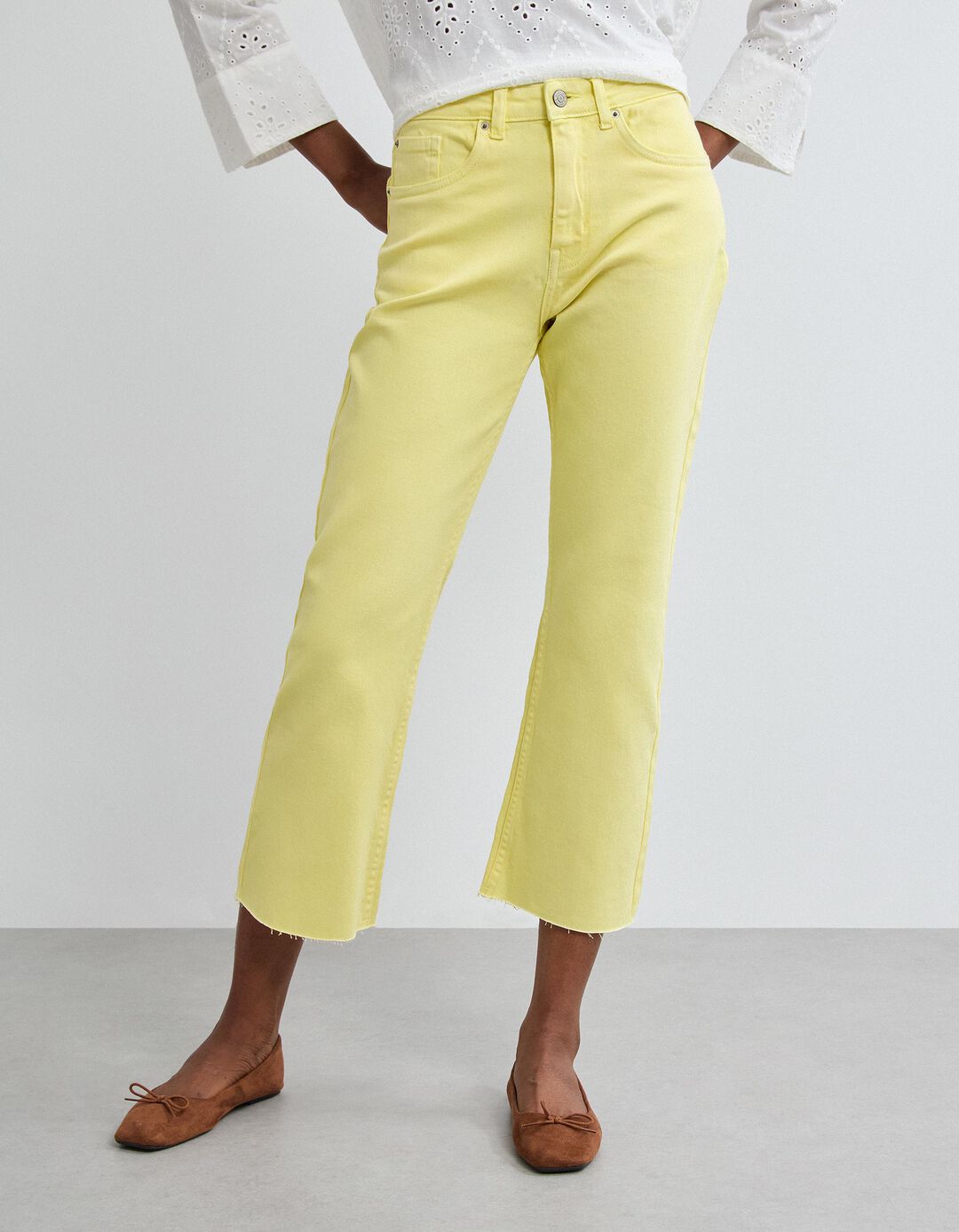 Cal&ccedil;as de Ganga 'Straight Cropped', Mulher, Amarelo Claro