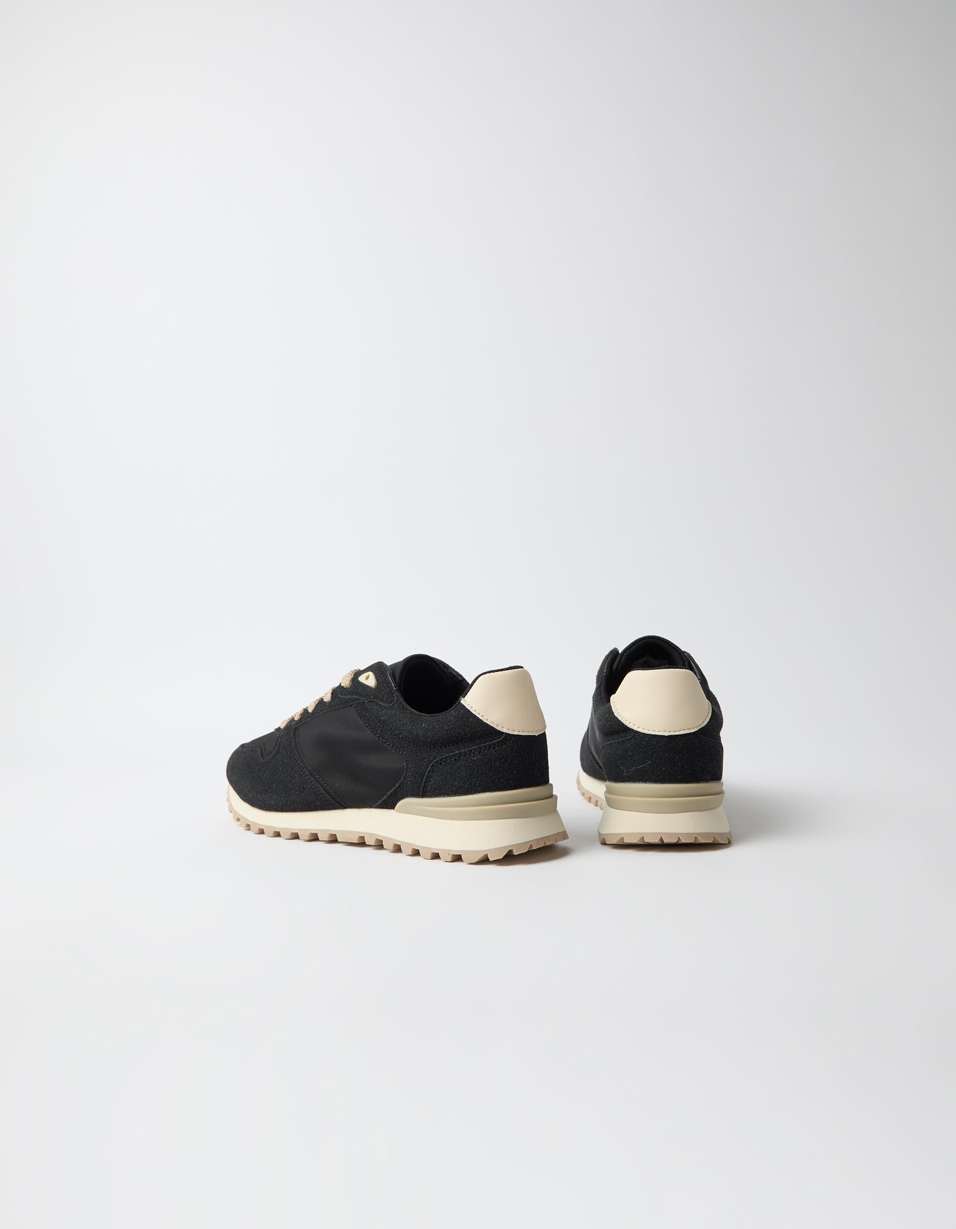 Comprar Online Sapatilhas Com Contraste, Mulher, Preto