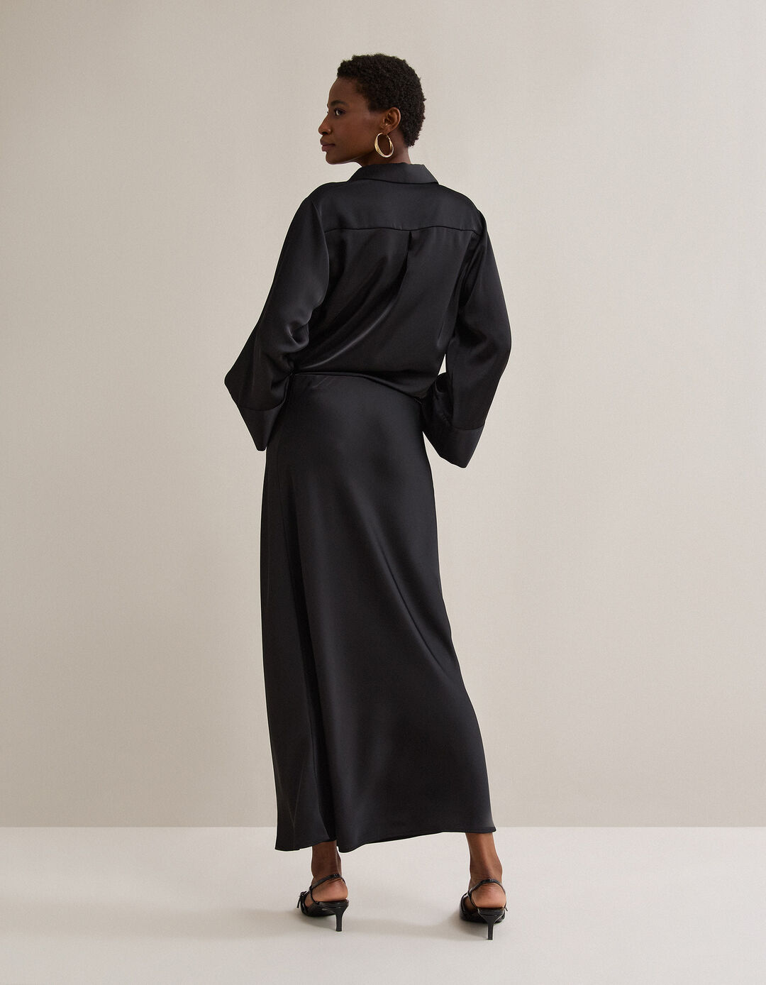 Saia Comprida Acetinada, Mulher, Preto