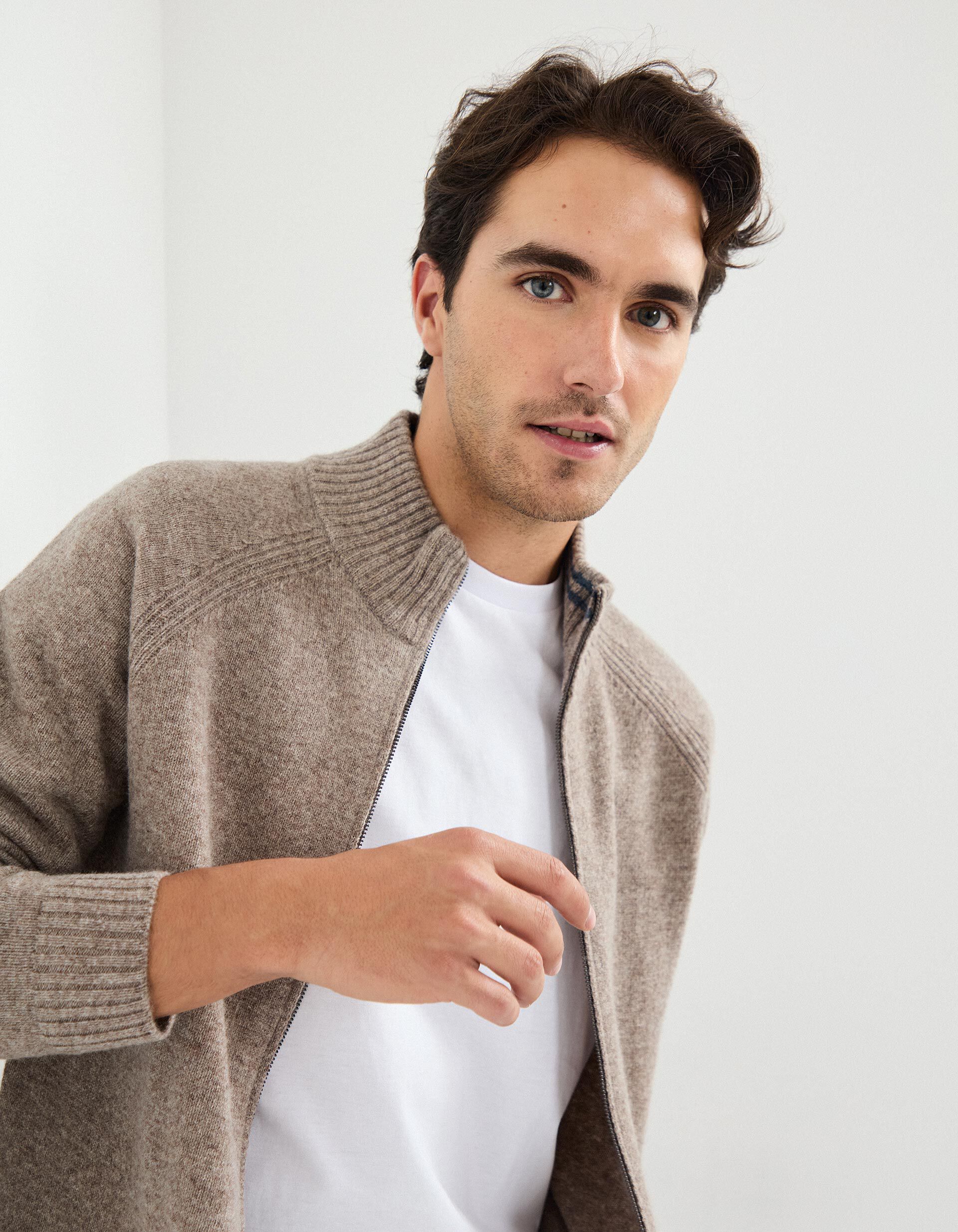 Comprar Online Casaco de Fecho com L&atilde;, Homem, Bege