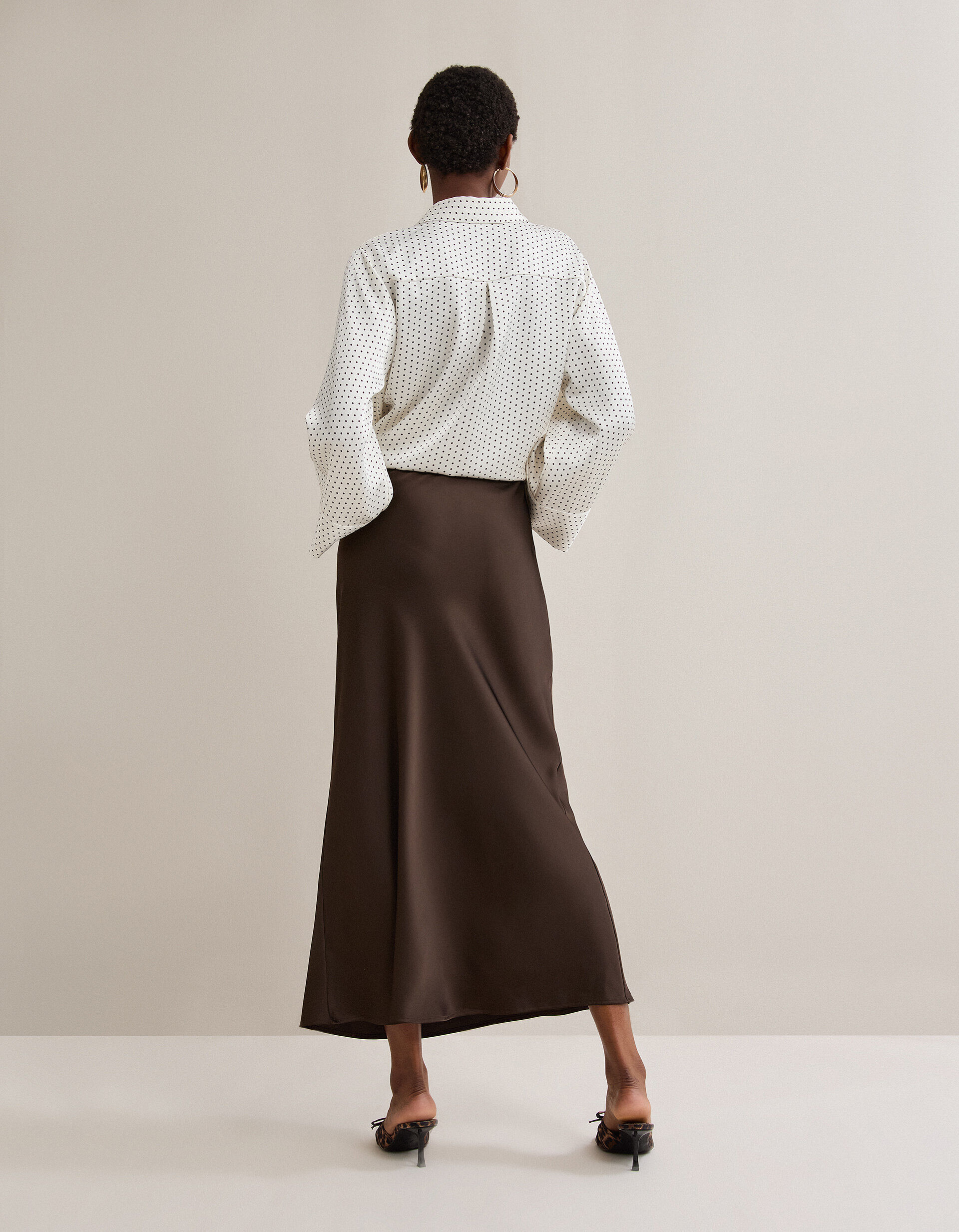 Comprar Online Saia Comprida Acetinada, Mulher, Castanho Escuro