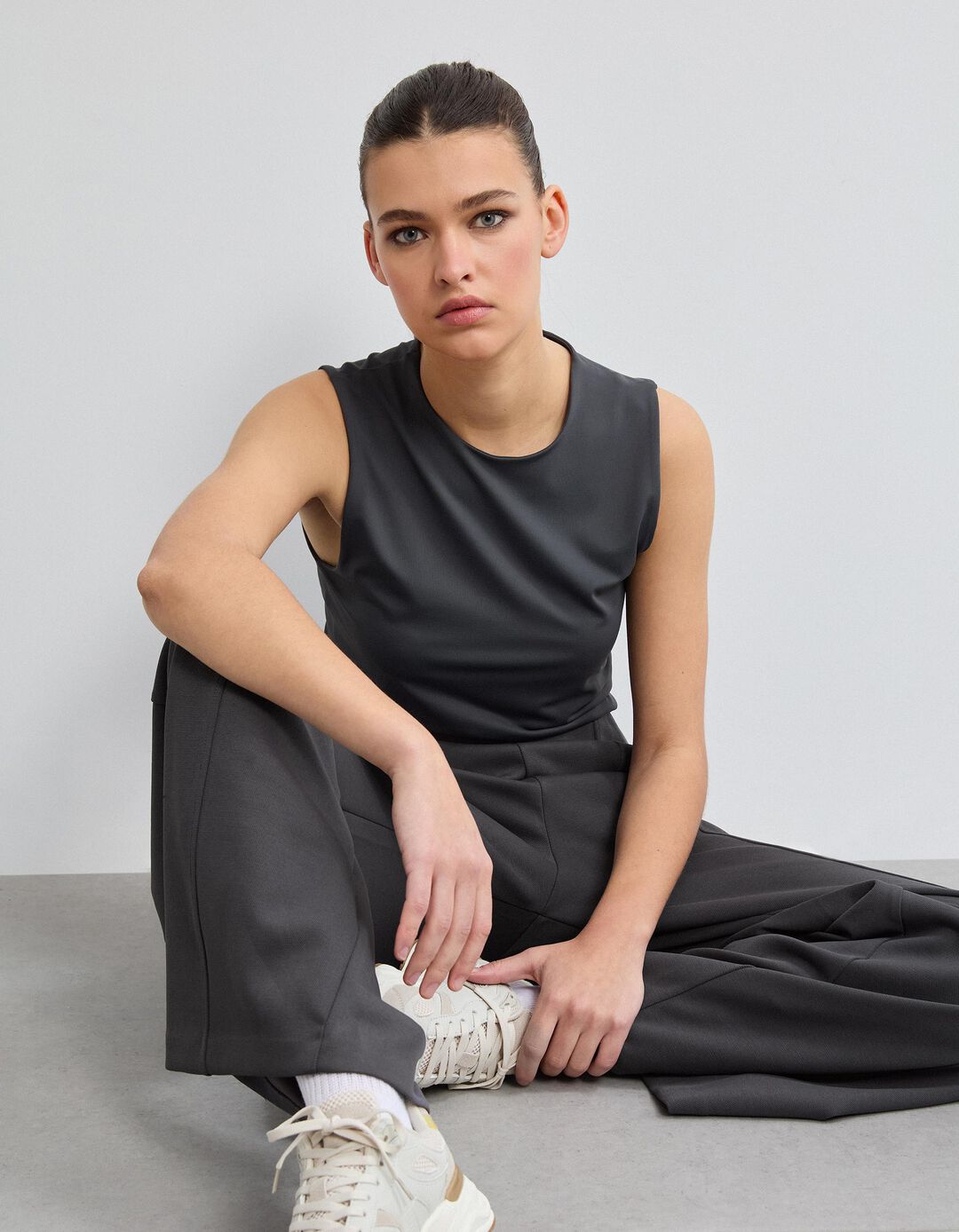 Top, Mulher, Cinzento