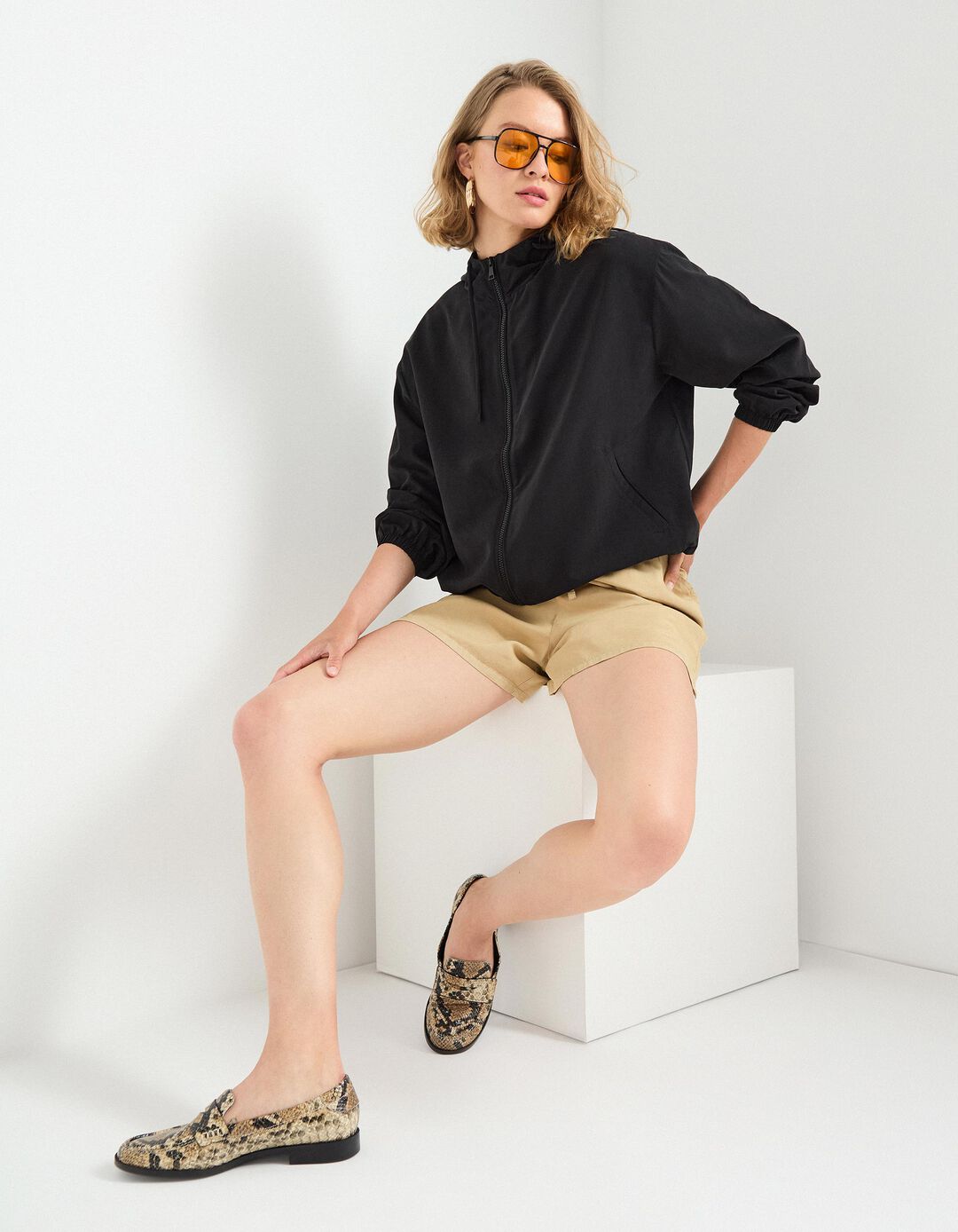 Parka com Capuz, Mulher, Preto