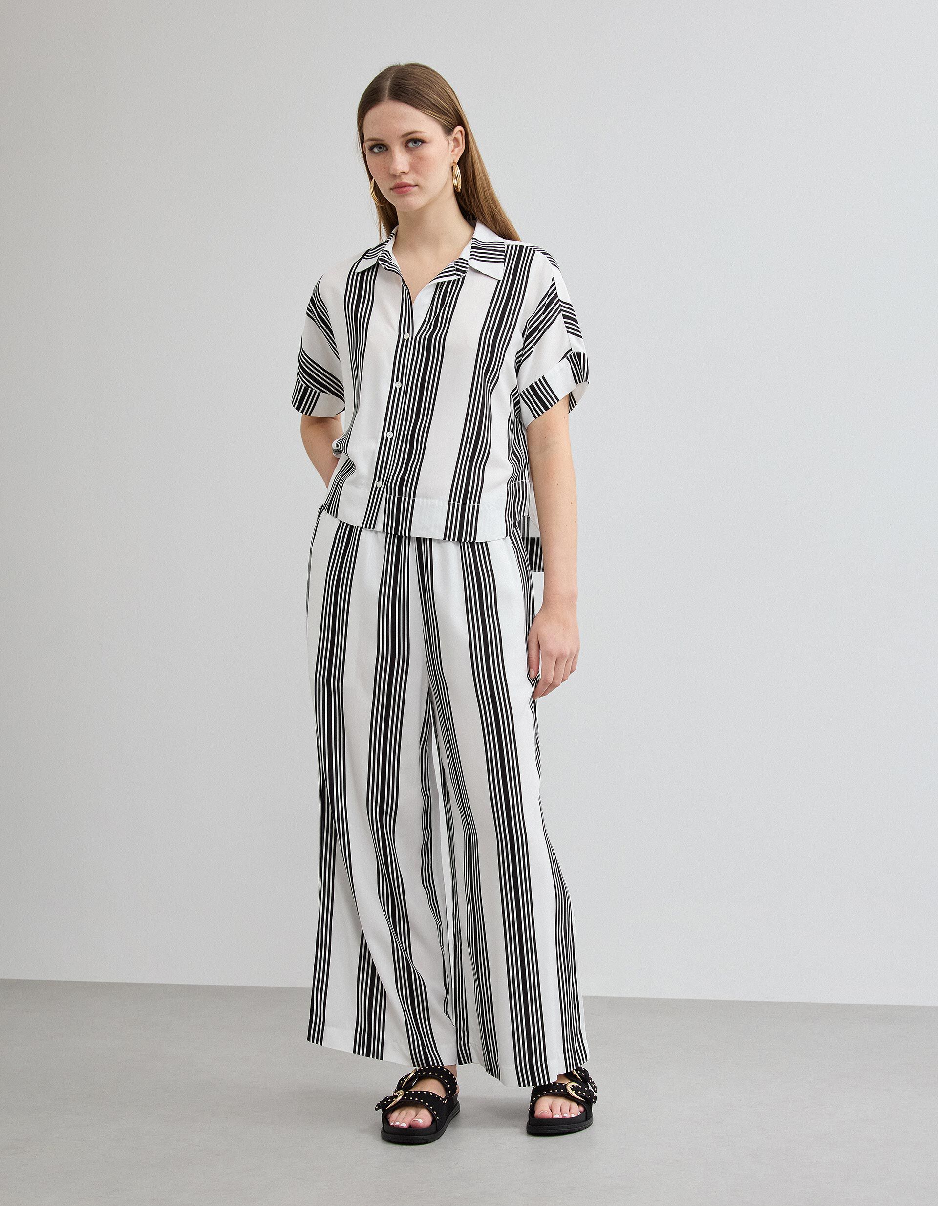 Comprar Online Cal&ccedil;as Riscas, Mulher, Preto