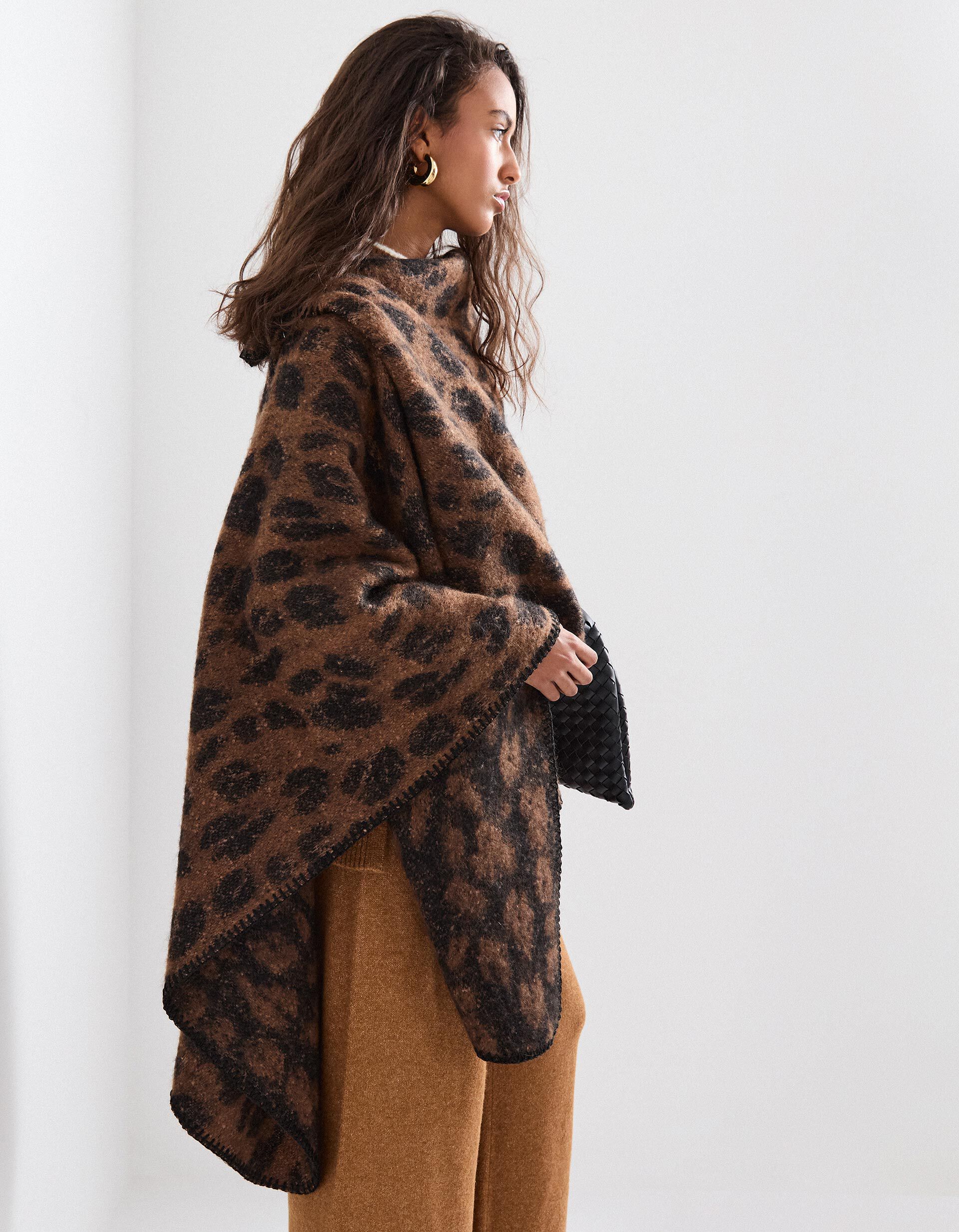 Comprar Online Poncho Animal Print, Mulher, Preto