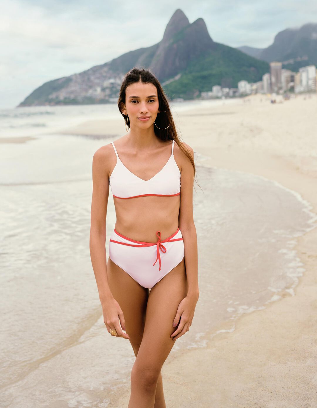 Biqu&iacute;ni Contraste, Mulher, Branco