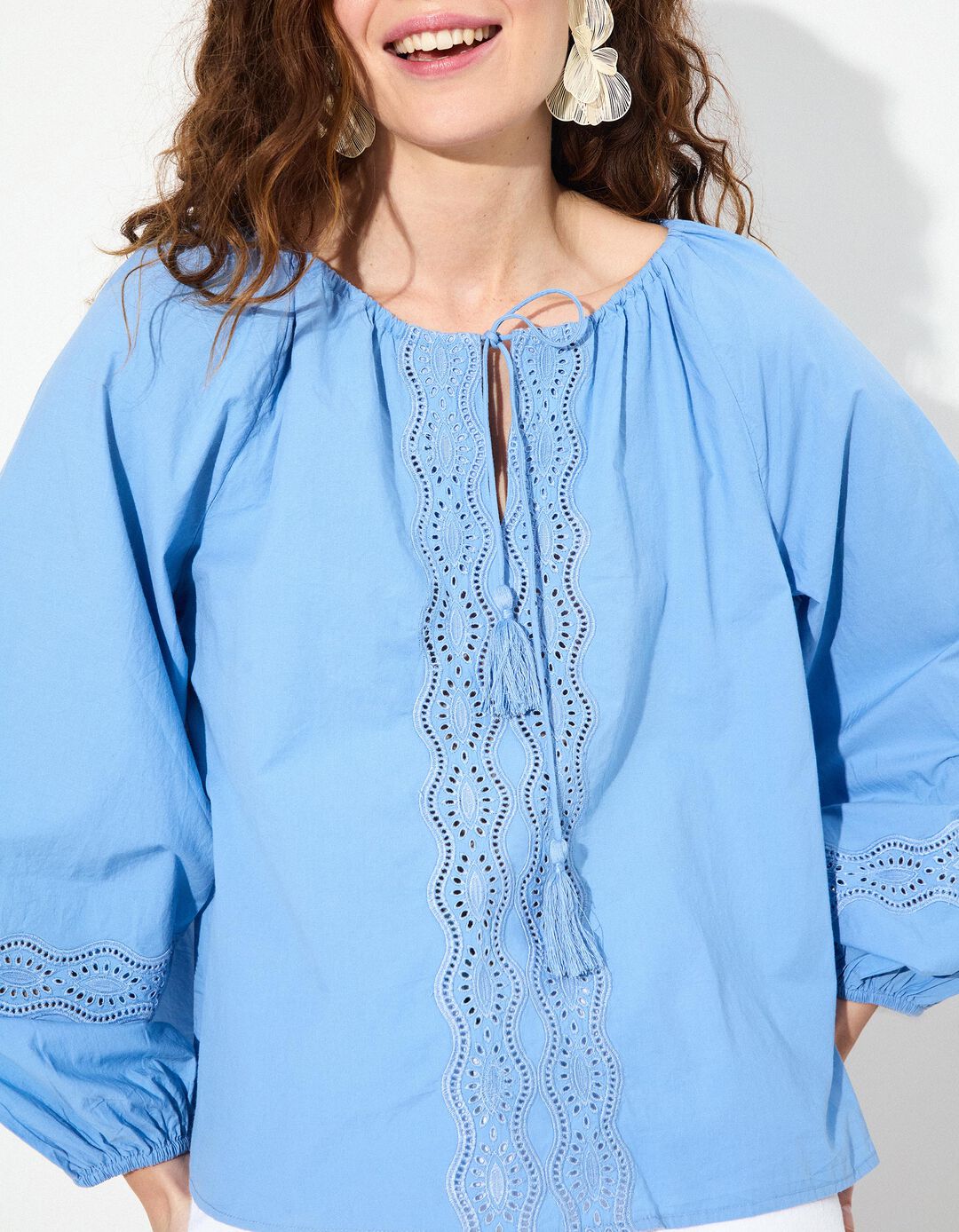 Blusa com Bordados, Mulher, Azul