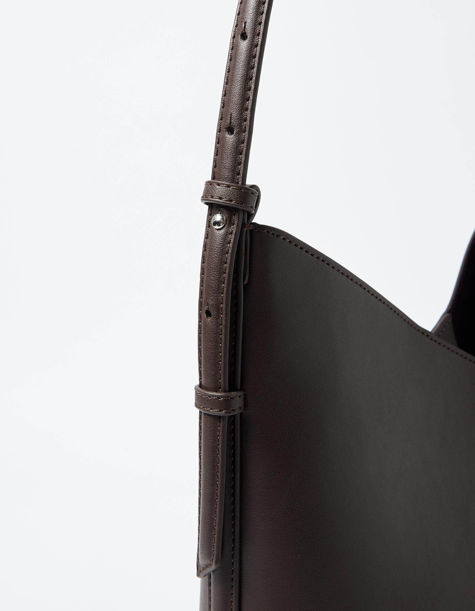 Comprar Online Mala Tiracolo Assim&eacute;trica, Mulher, Castanho