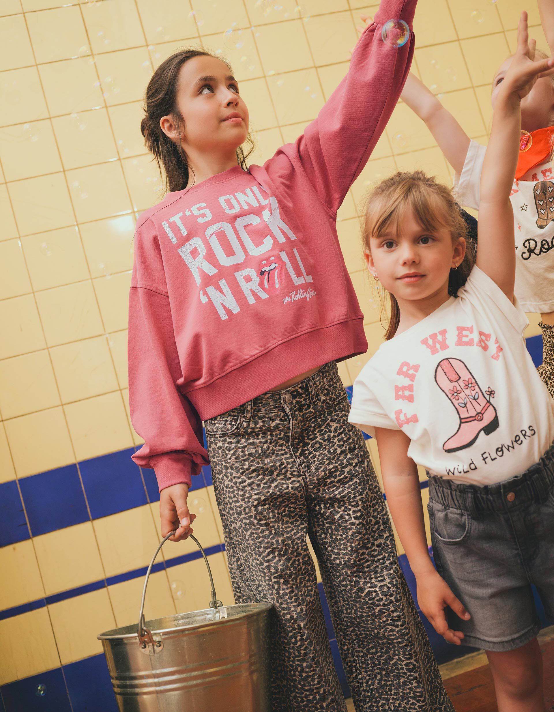 Comprar Online Sweatshirt de Felpa 'The Rolling Stones', Menina, Rosa Escuro 