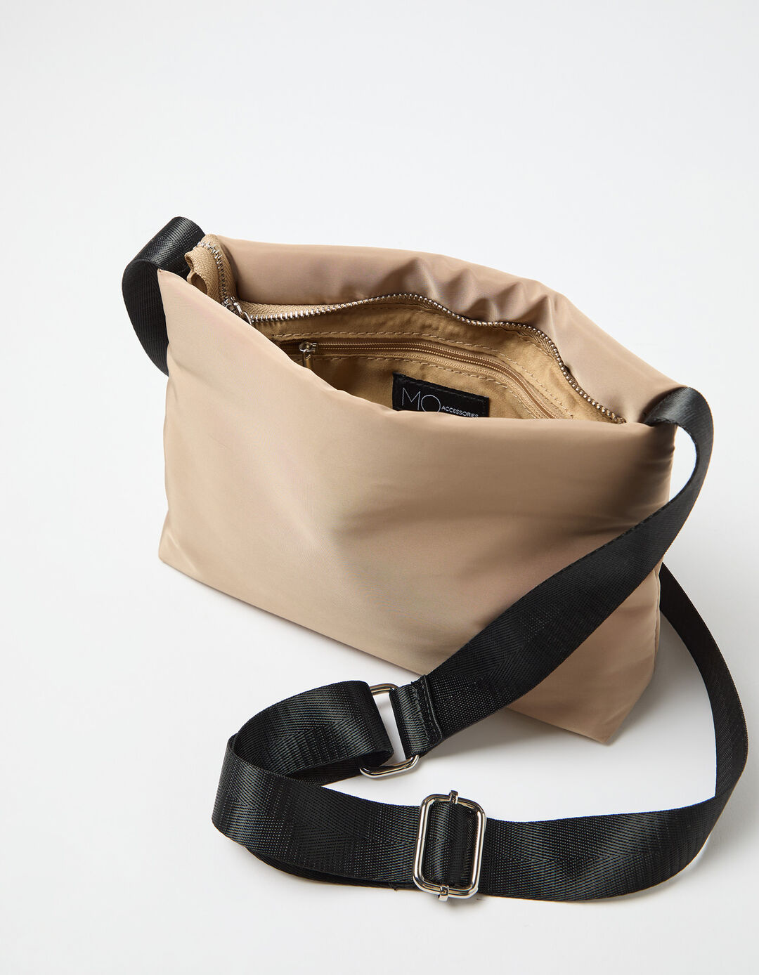 Mala Tiracolo, Mulher, Bege