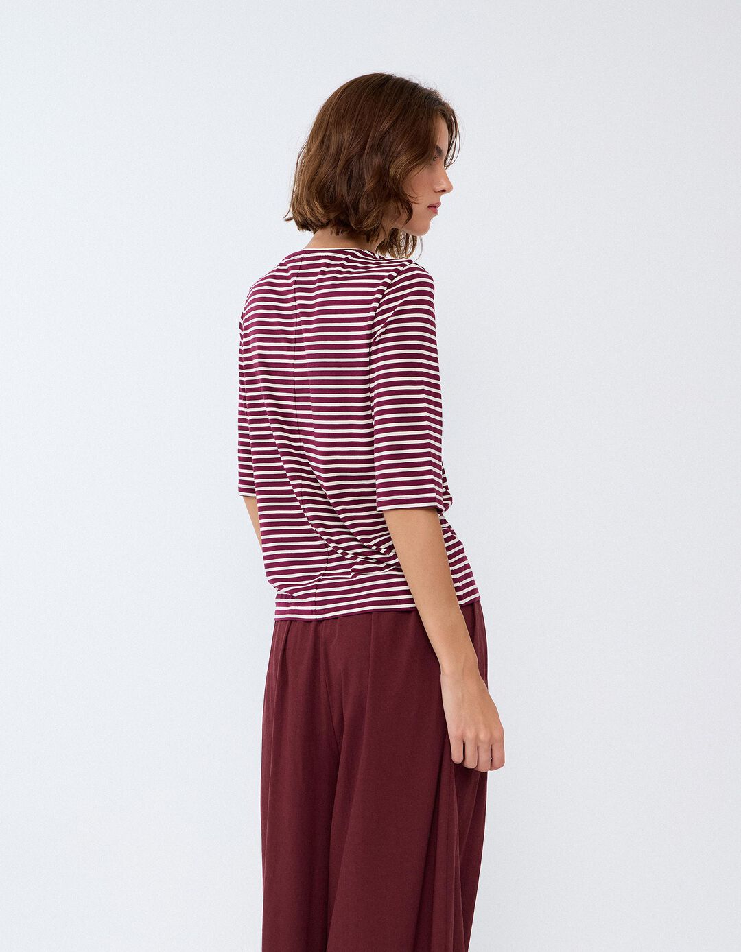 T-shirt &Agrave;s Riscas, Mulher, Vermelho Escuro