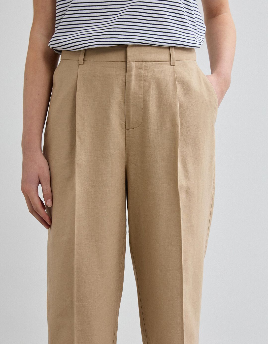 Cal&ccedil;as com Linho, Mulher, Bege