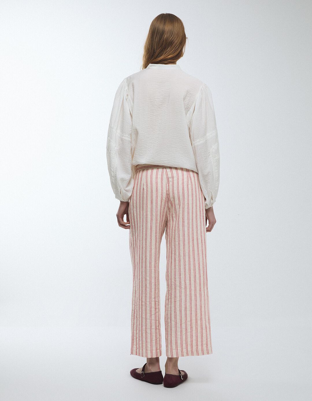 Cal&ccedil;as com Bordados, Mulher, Bege