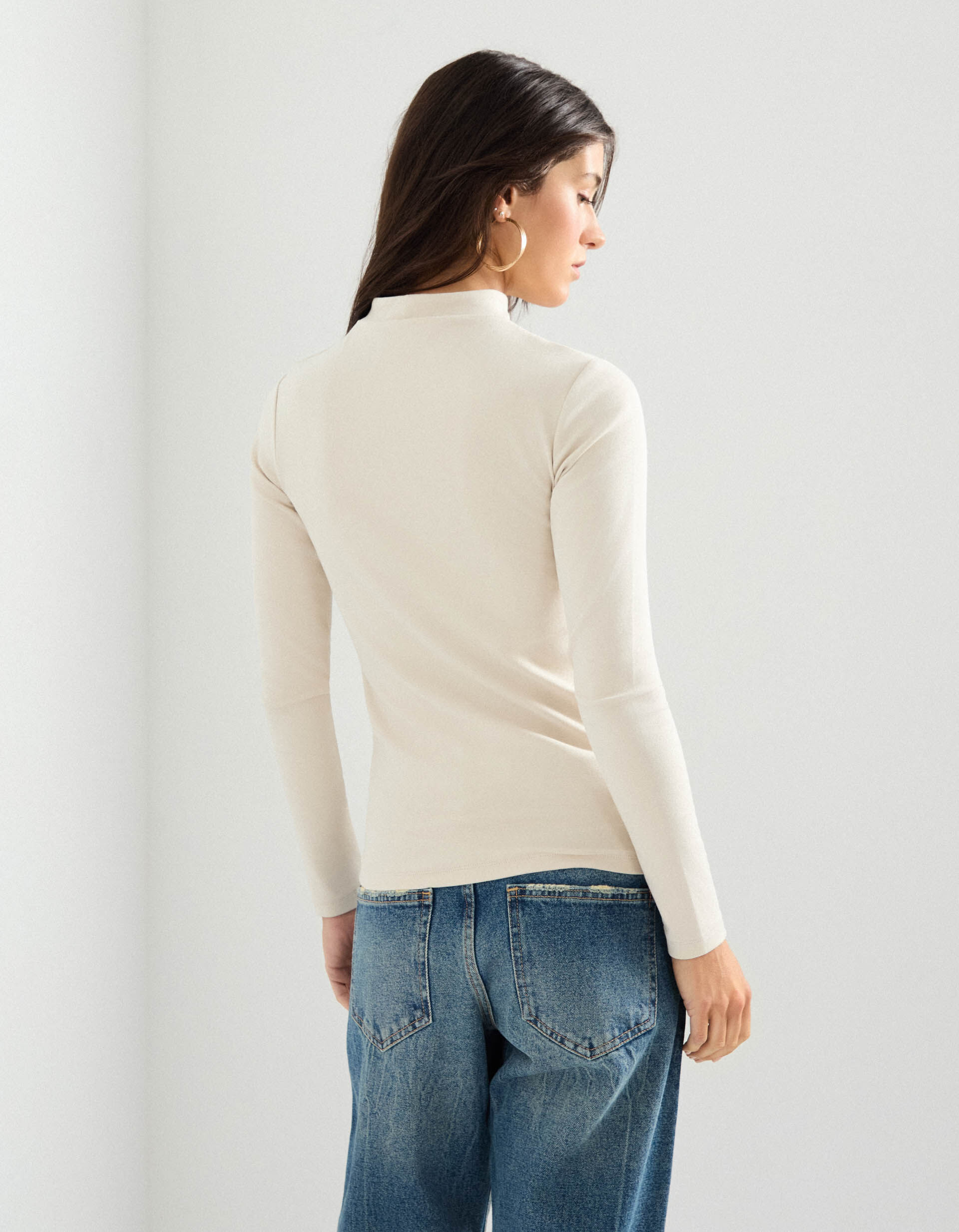 Comprar Online Camisola com Gola Alta, Mulher, Bege Claro