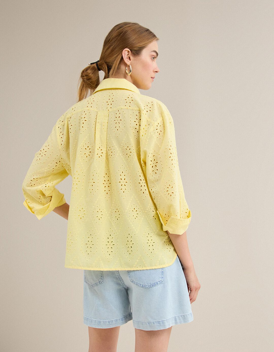 Blusa com Bordados, Mulher, Amarelo