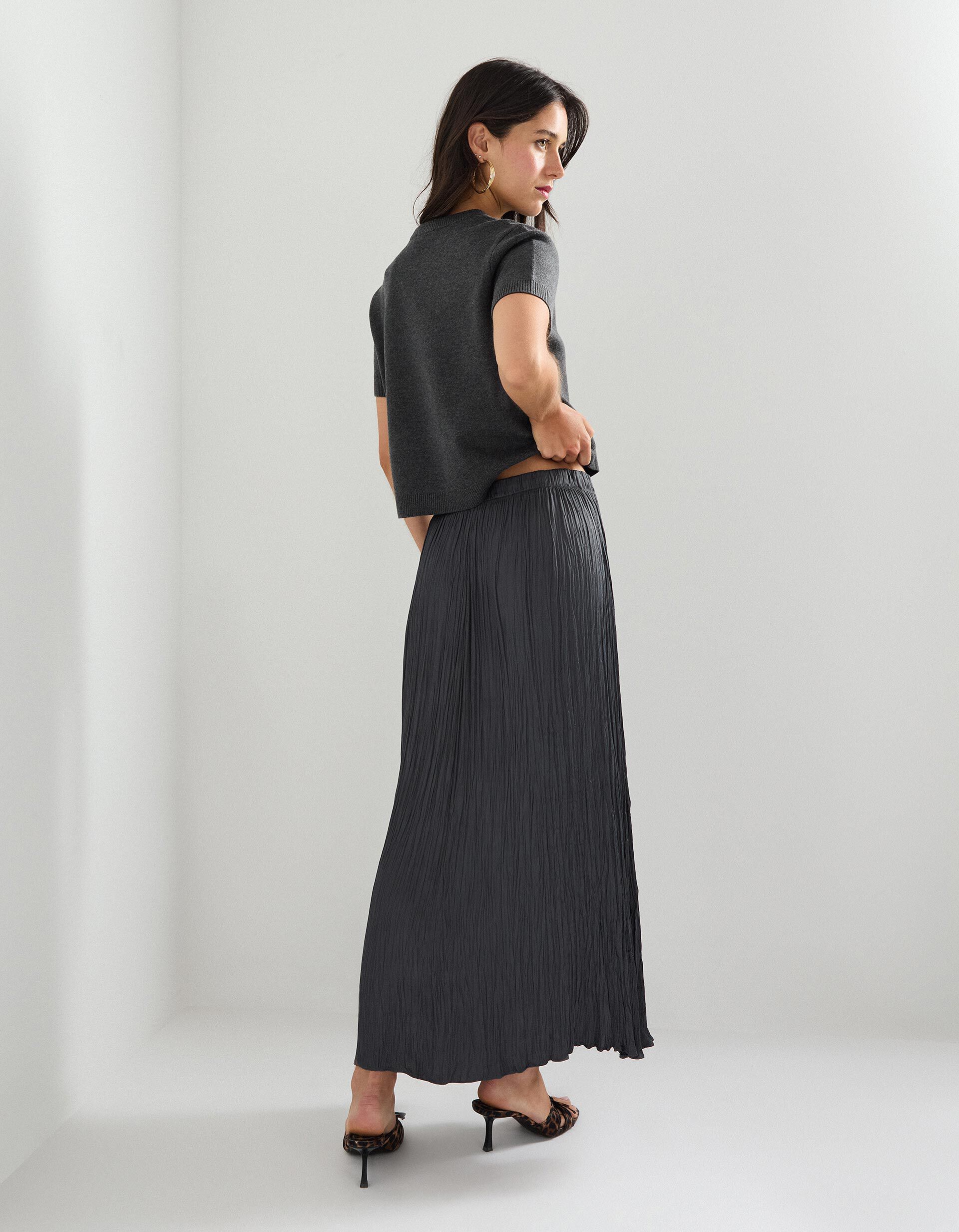 Comprar Online Saia Comprida de Cetim, Mulher, Cinzento Escuro