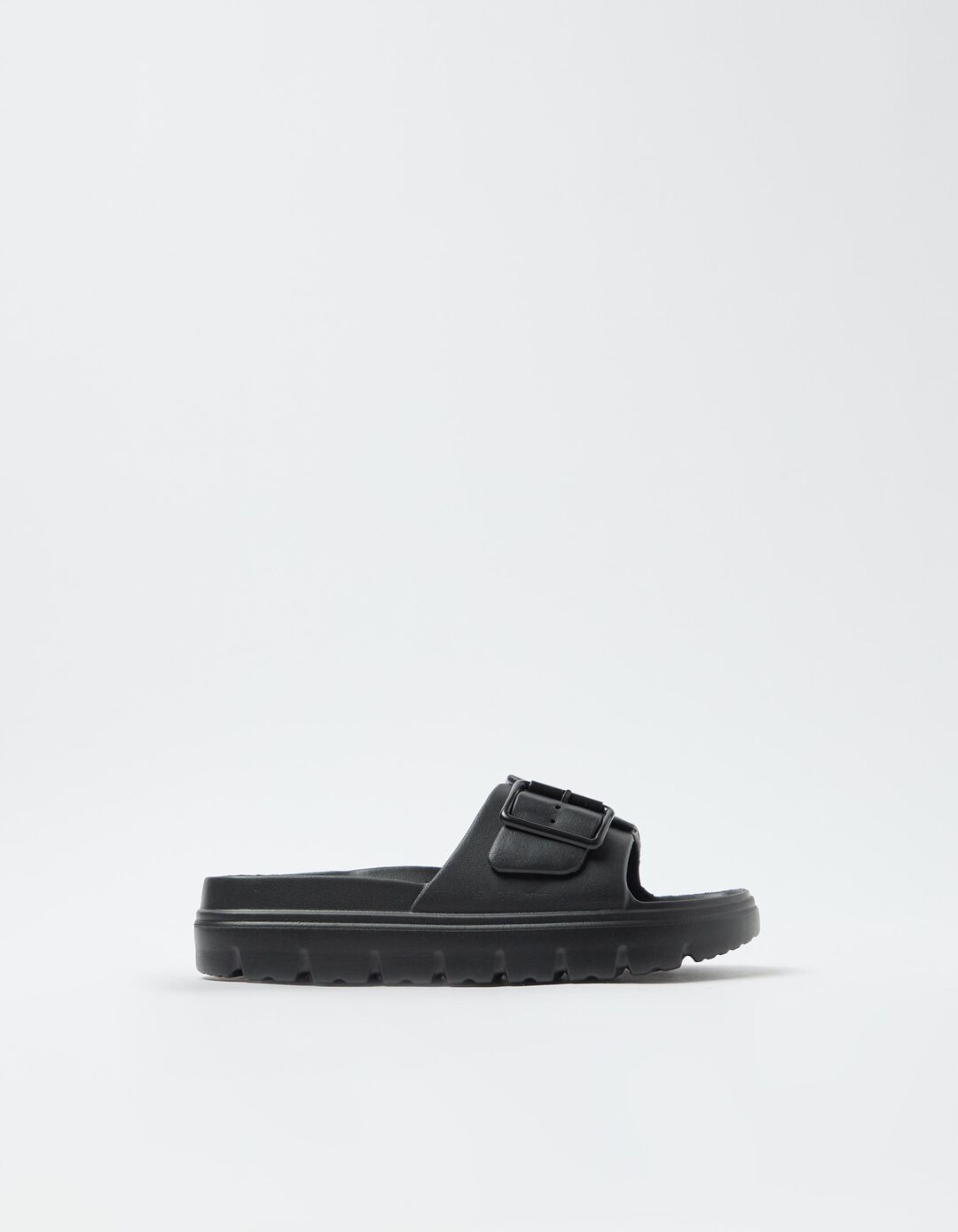 Sand&aacute;lias, Mulher, Preto