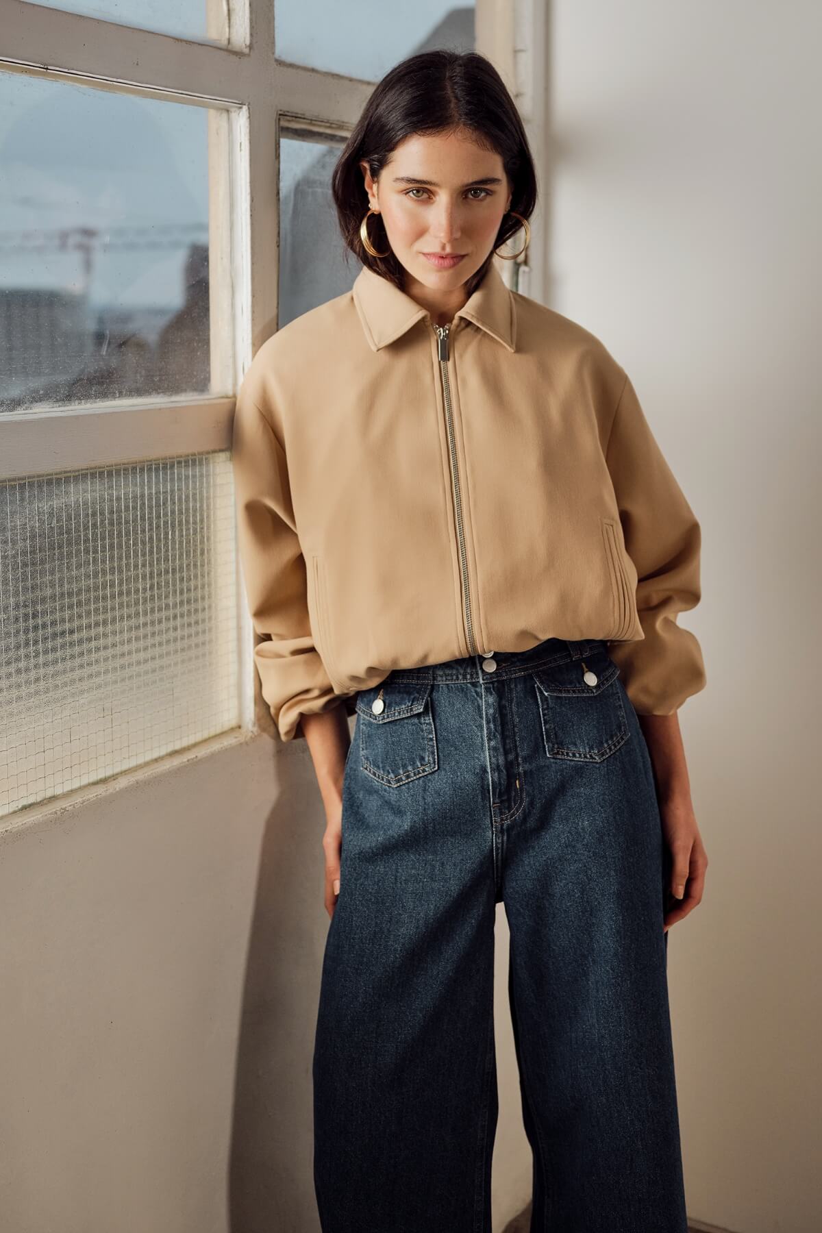 Shades of Blue - Mulher